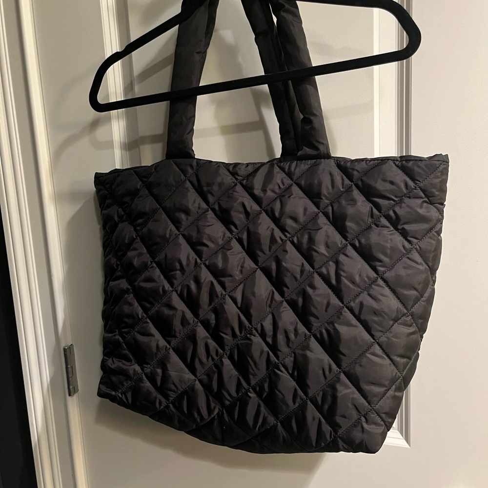H&M Quilted Black Tote Bag Washable Folds FlatTravel Airplane Business Weekender